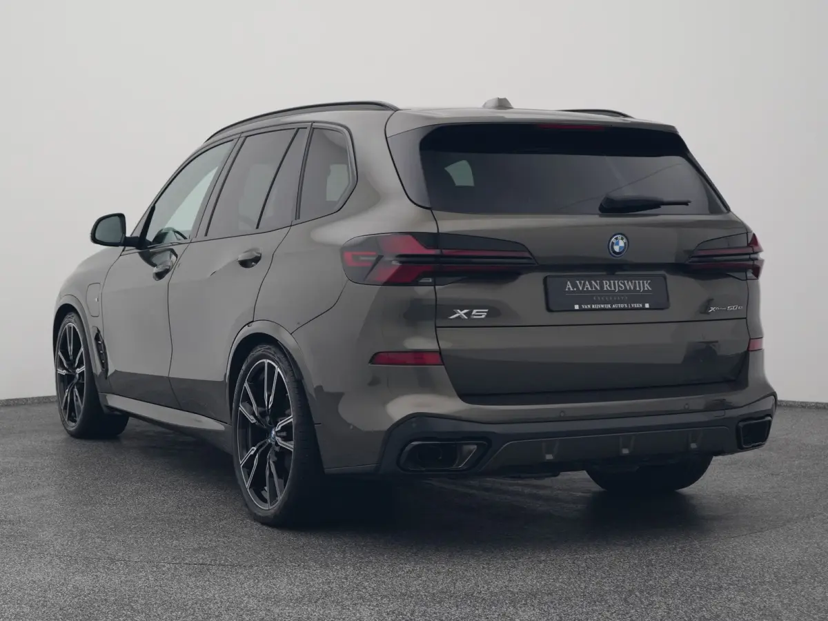 xDrive50e M-Sport | PANO | CAMERA | LUCHTVERING | STOELVERW.