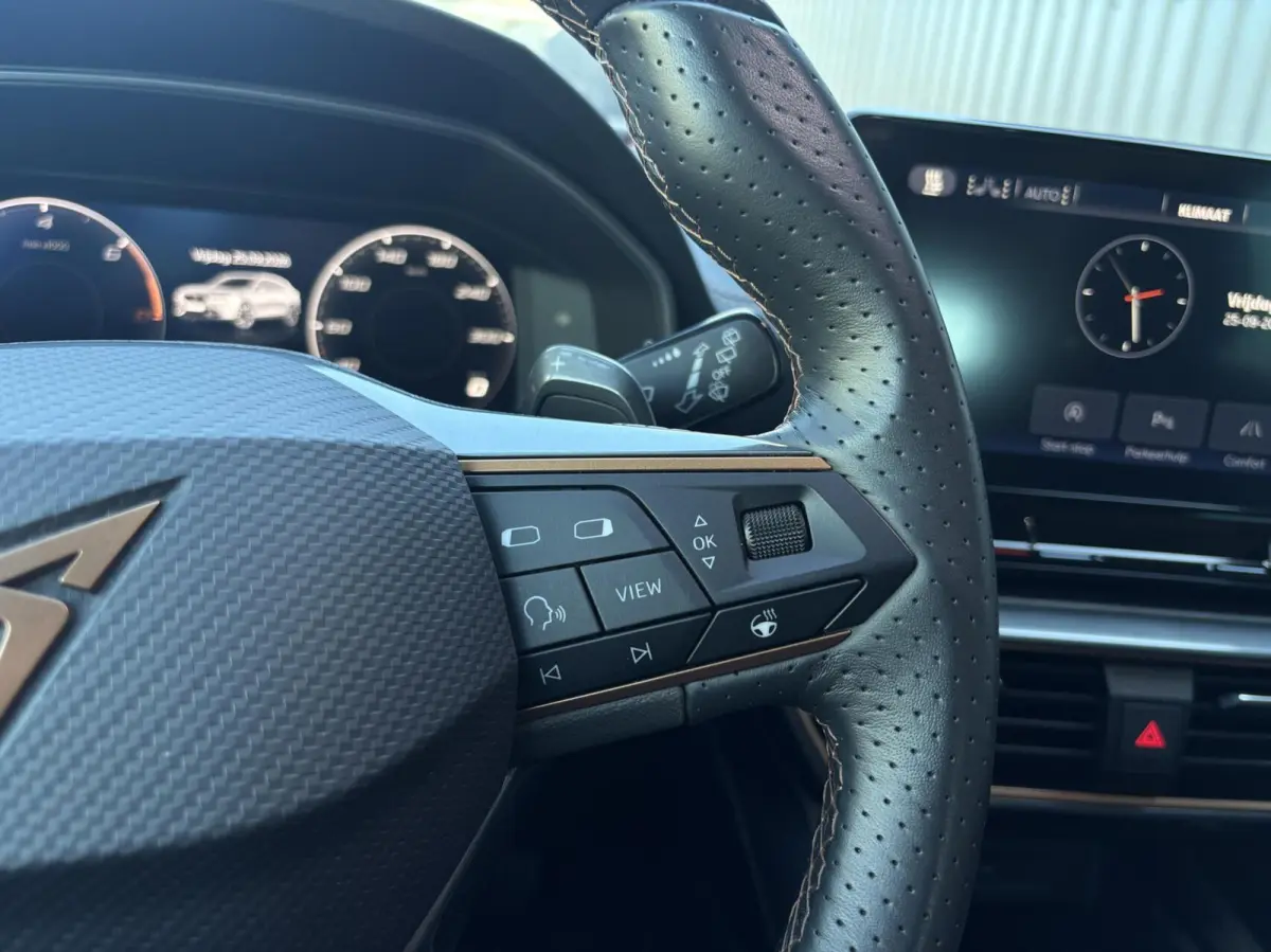1.4 e-Hybrid Business soh 91% Stoel/stuur verwm 360 graden camera