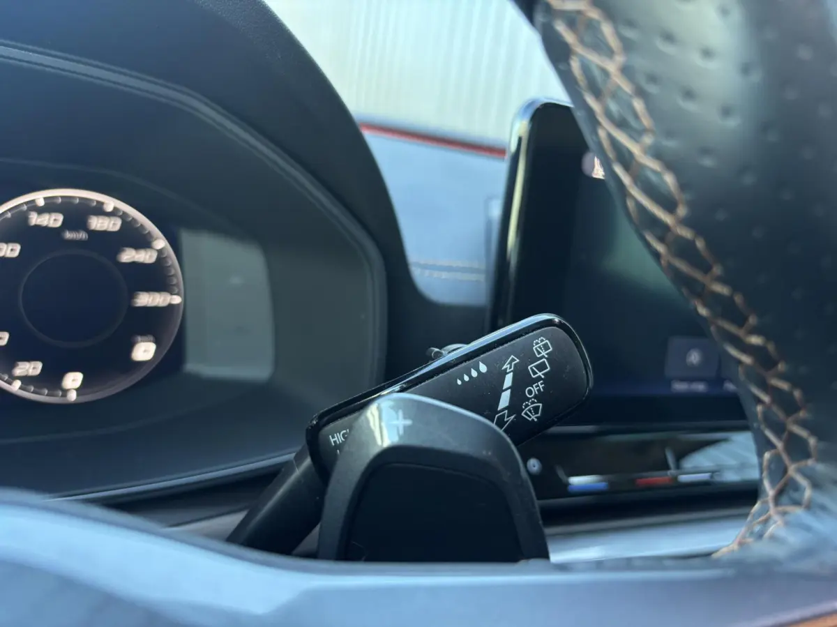 1.4 e-Hybrid Business soh 91% Stoel/stuur verwm 360 graden camera