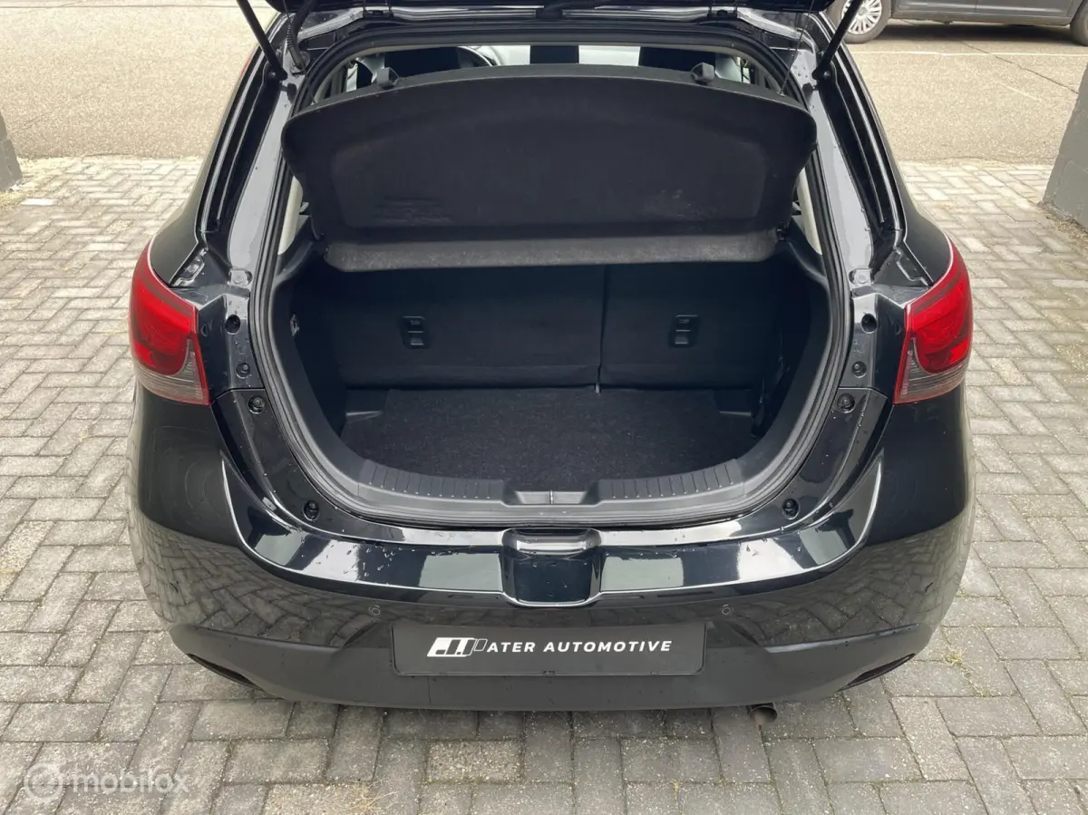 1.5 Skyactiv-G Niseko | AIRCO | All-season | Lage Km-stand |