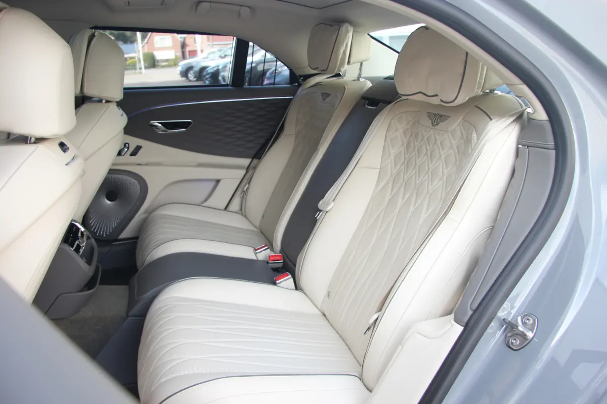 2.9 V6 Hybrid | Blackline | Touring | Mulliner Driving Spec | B&O | Pano