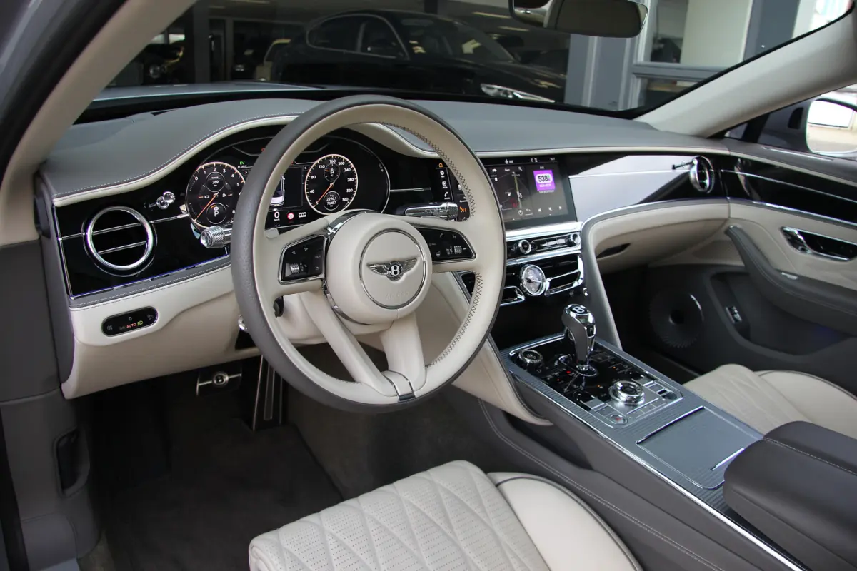 2.9 V6 Hybrid | Blackline | Touring | Mulliner Driving Spec | B&O | Pano