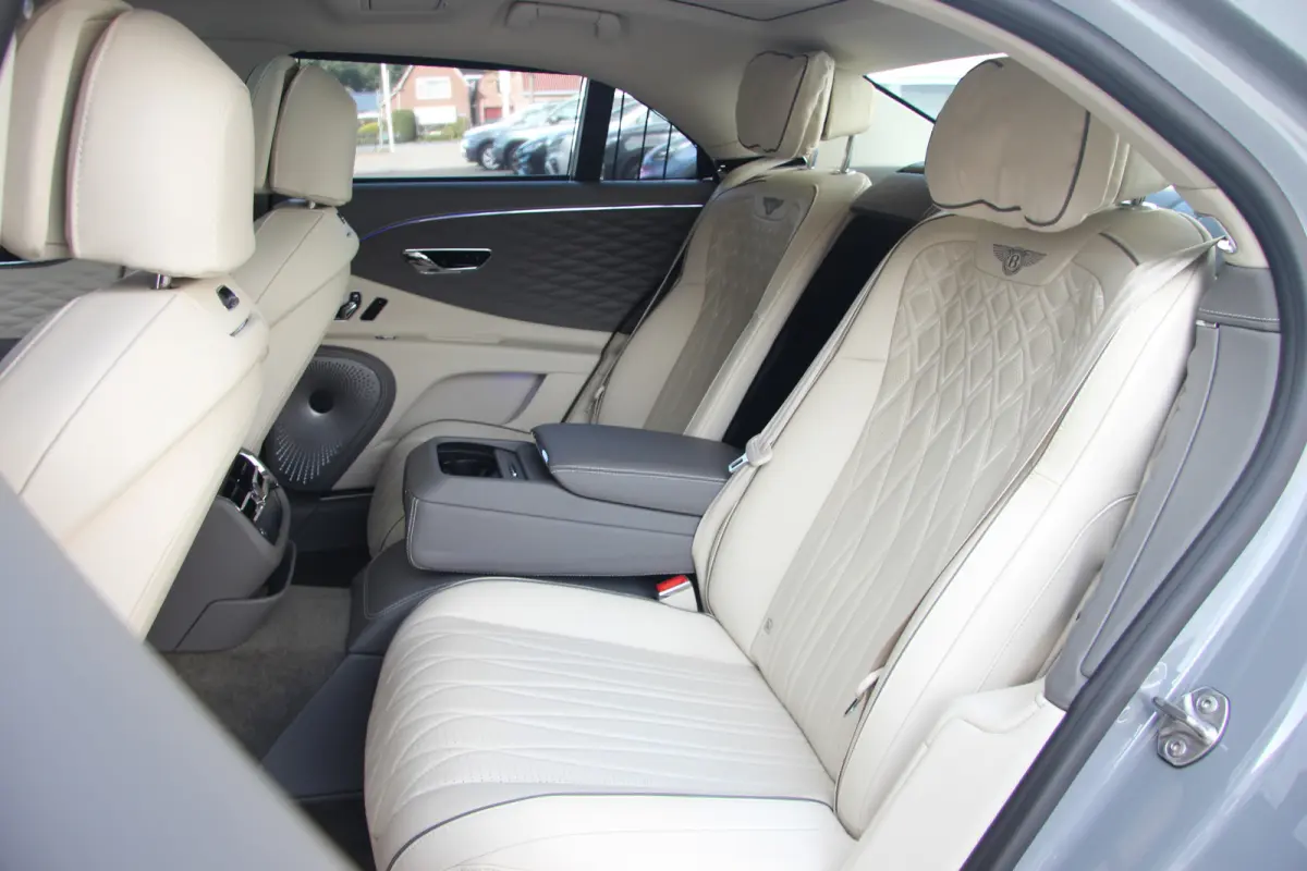 2.9 V6 Hybrid | Blackline | Touring | Mulliner Driving Spec | B&O | Pano