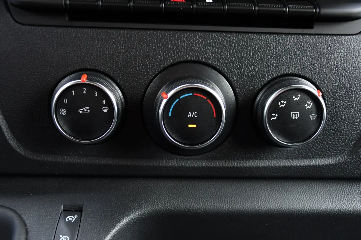 T35 2.3 dCi 150 L3H2 PB Edition Cruise, Sensoren, 150pk, Multimedia, LED, Betimmering, Uniek!
