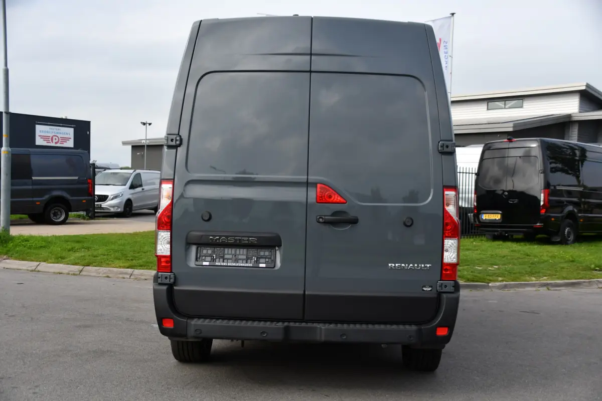 T35 2.3 dCi 150 L3H2 PB Edition Cruise, Sensoren, 150pk, Multimedia, LED, Betimmering, Uniek!