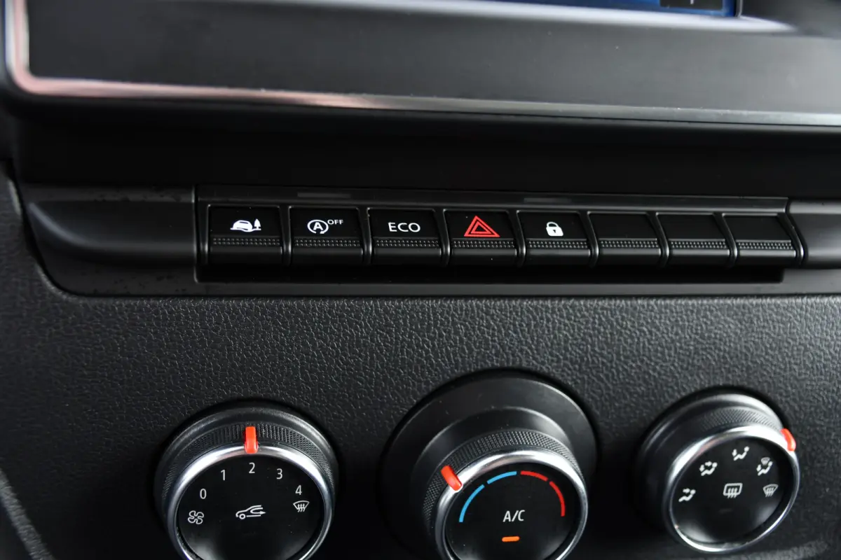 T35 2.3 dCi 150 L3H2 PB Edition Cruise, Sensoren, 150pk, Multimedia, LED, Betimmering, Uniek!