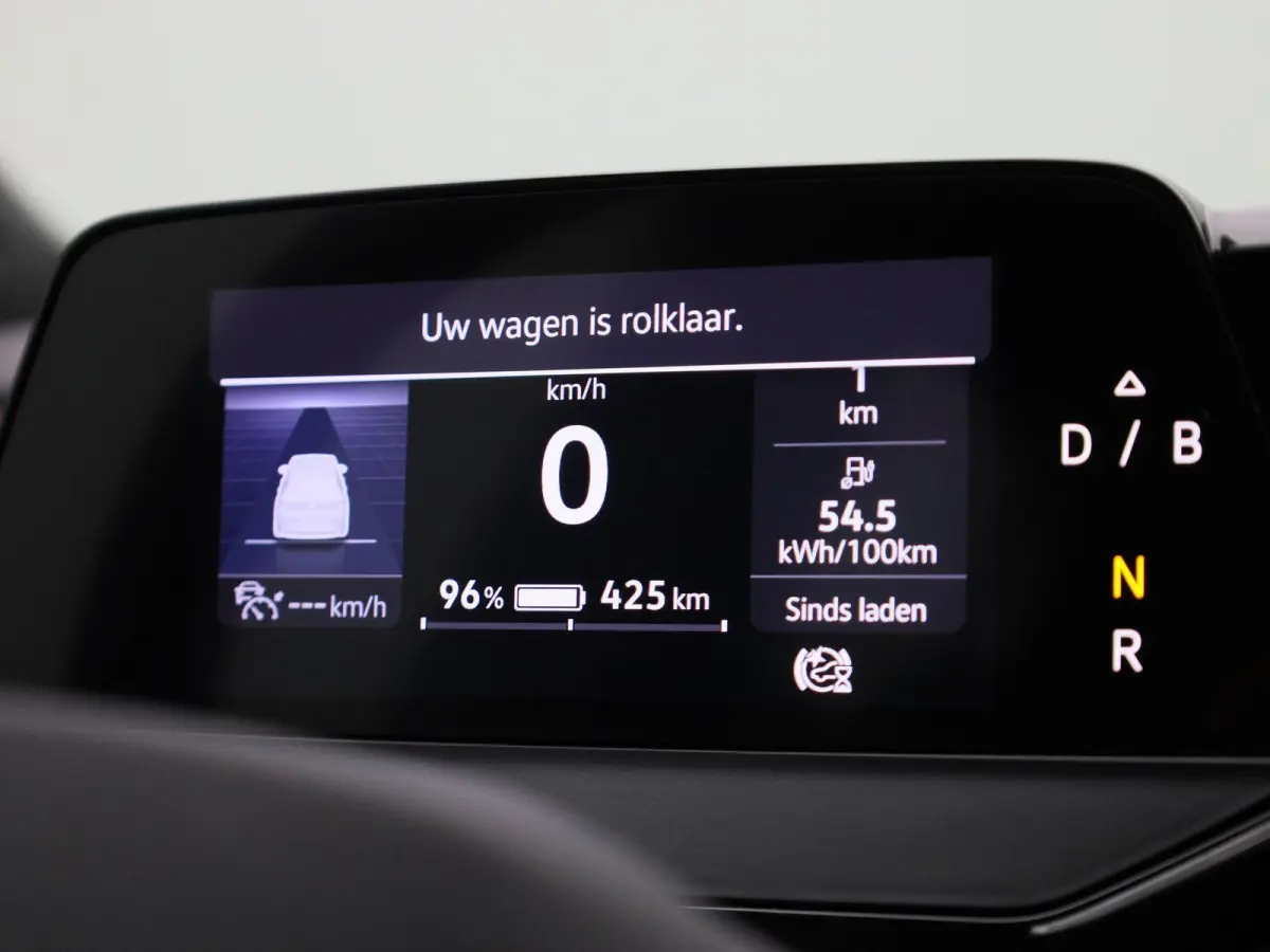Pro 77 kWh 204 PK| Origineel Nederlands | Trekhaak | Navigatie | Achteruitrijcamera | Stoelverwarming | Stuurwielverwarming | 20 Inch Velgen