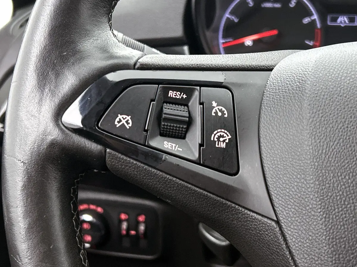 1.0 Turbo 120 Jaar Edition | Camera | Navigatie | Apple Carplay/Android Auto