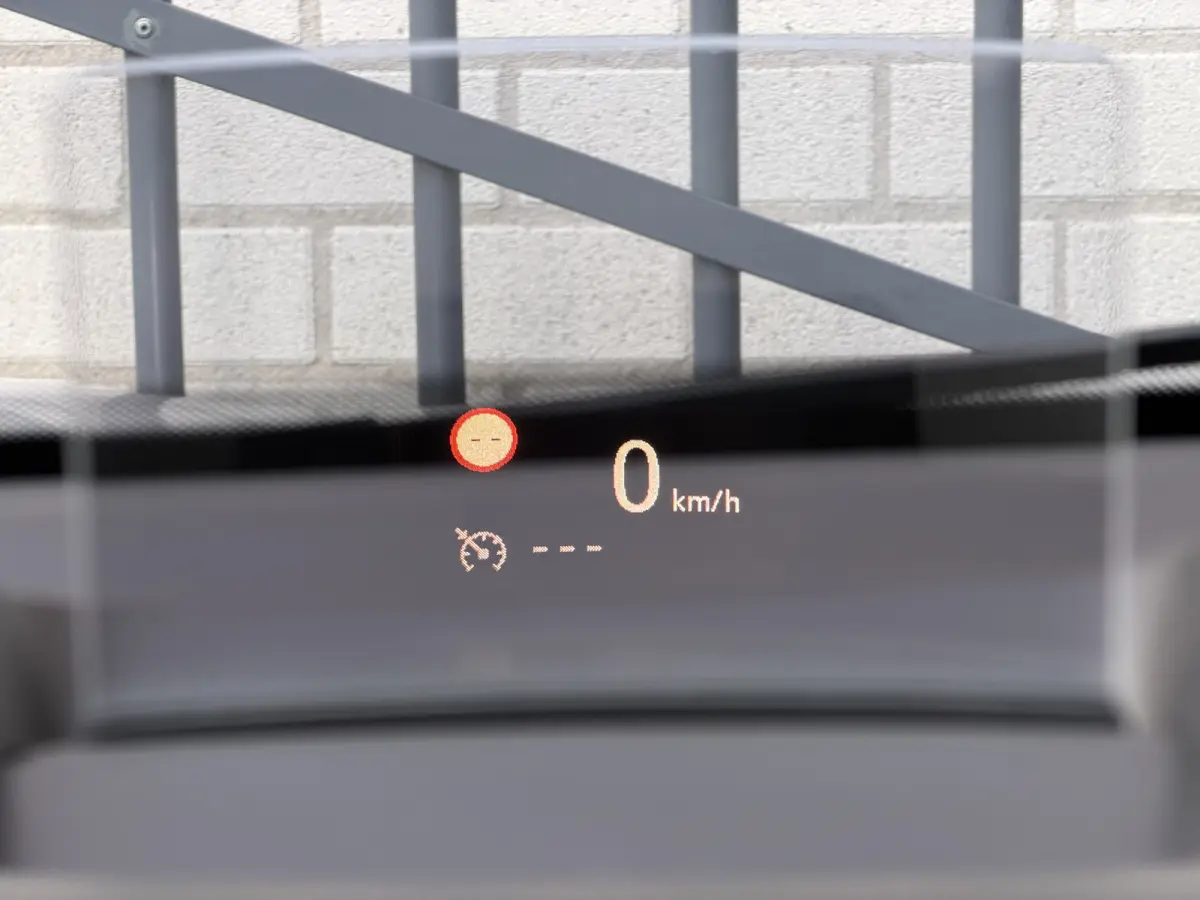 130pk Max (Camera - Keyless Entry - Head up - LED - Navigatie - Automatische Airco - Apple Carplay - 17")