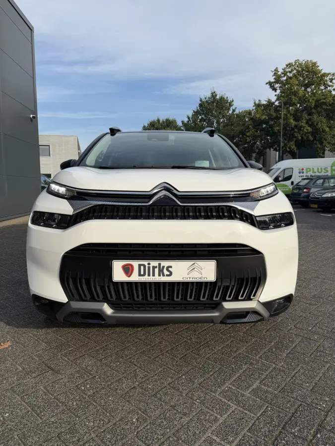 130pk Max (Camera - Keyless Entry - Head up - LED - Navigatie - Automatische Airco - Apple Carplay - 17")