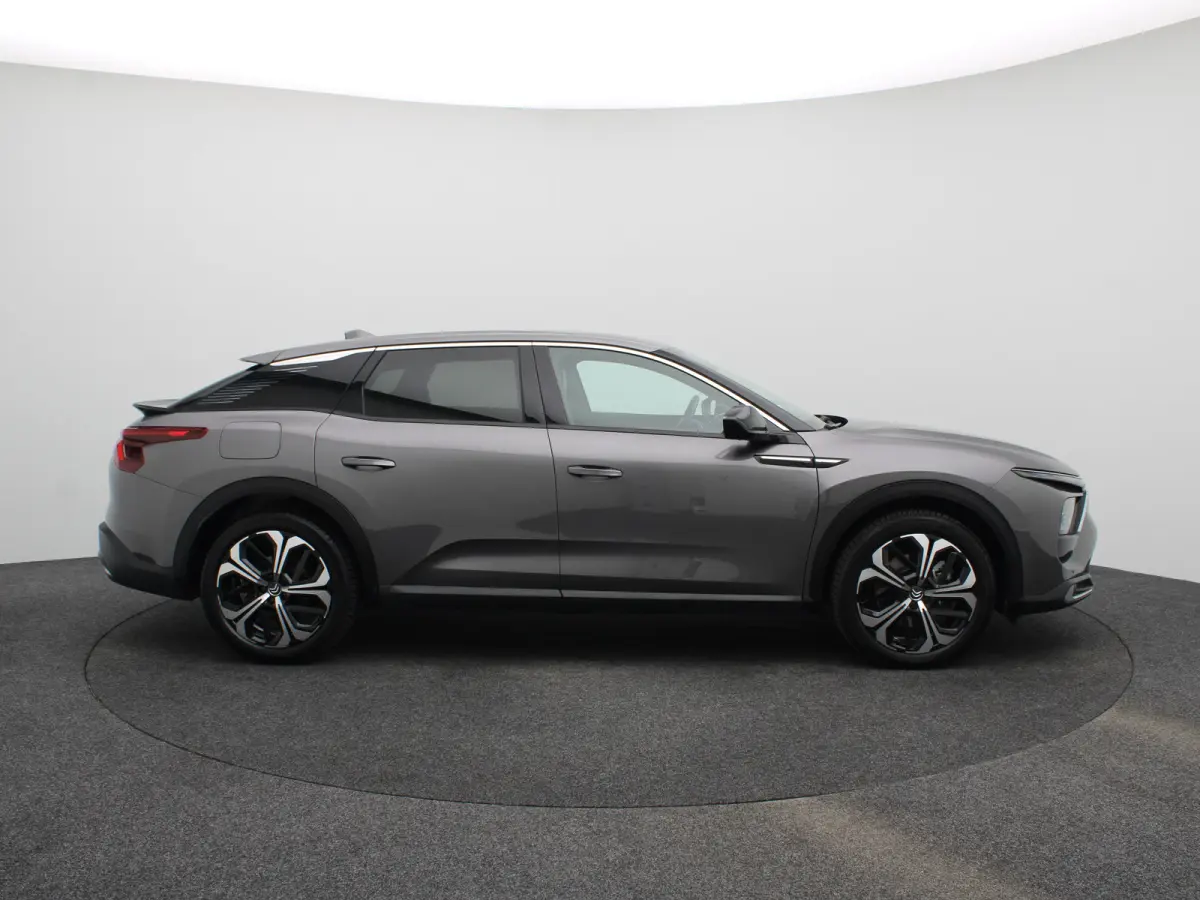 1.6 Plug-in Hybrid 225 Shine | Automaat | Carplay | 360* Camera | Stoel + stuurverwarming | leder | Memory | Elek. stoelen | Elek. klep | HUD |