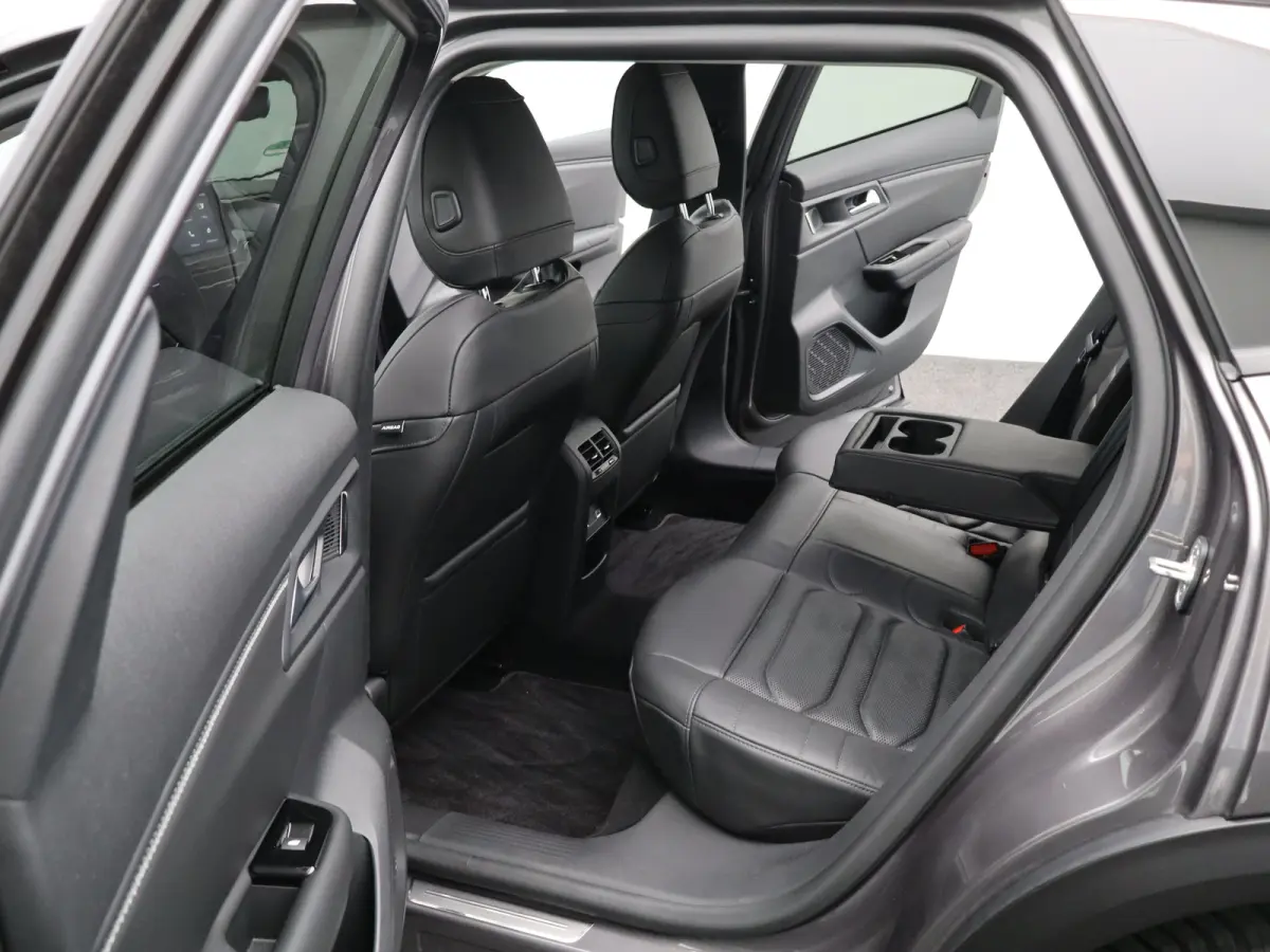 1.6 Plug-in Hybrid 225 Shine | Automaat | Carplay | 360* Camera | Stoel + stuurverwarming | leder | Memory | Elek. stoelen | Elek. klep | HUD |