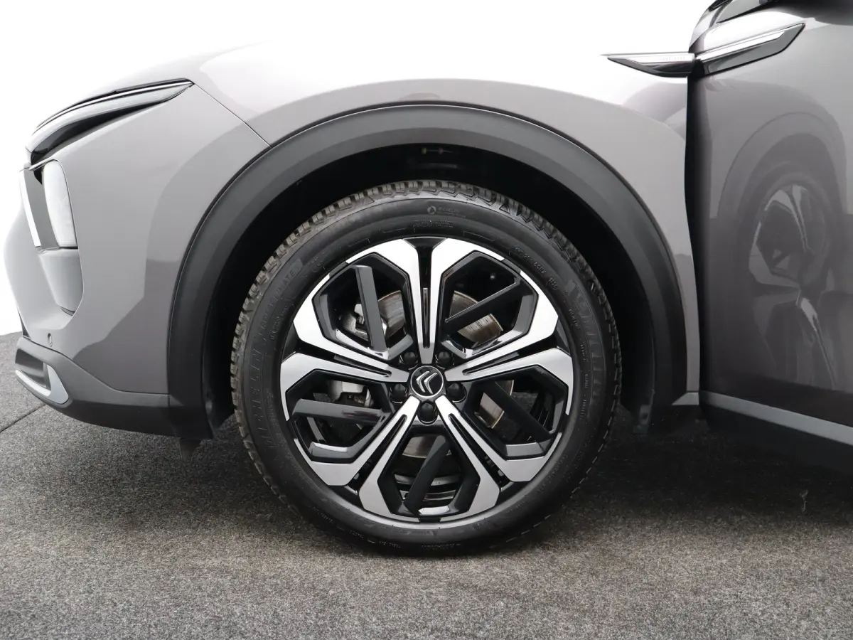 1.6 Plug-in Hybrid 225 Shine | Automaat | Carplay | 360* Camera | Stoel + stuurverwarming | leder | Memory | Elek. stoelen | Elek. klep | HUD |