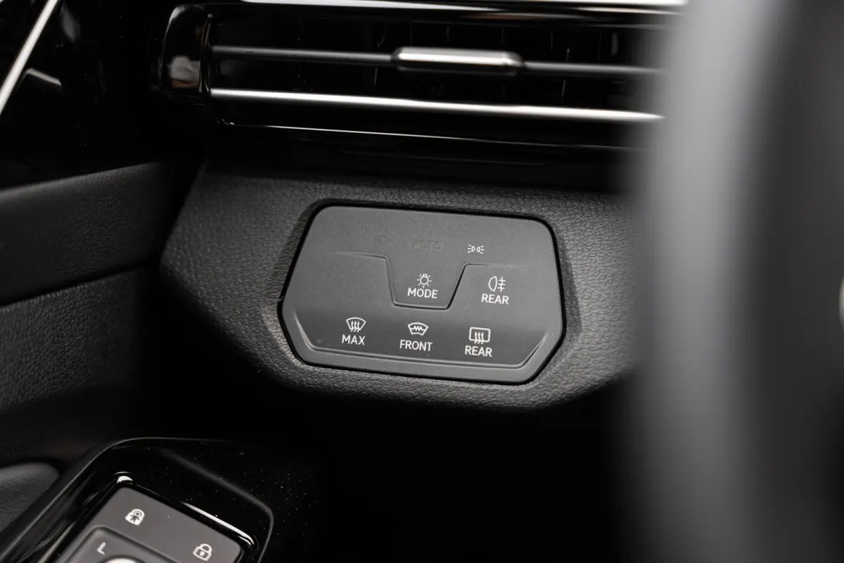 286pk Pro Limited Edition 77 kWh | Trekhaak | Adaptief Onderstel | Autonome Parkeerfunctie
