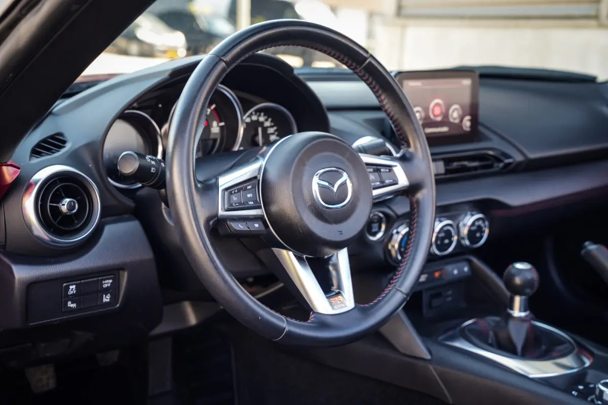 2.0 SkyActiv-G 160 GT-M | BOSE | CRUISE | NAVI | LEDER | STOELVERW. | PDC | SOUL RED | MOOI! |