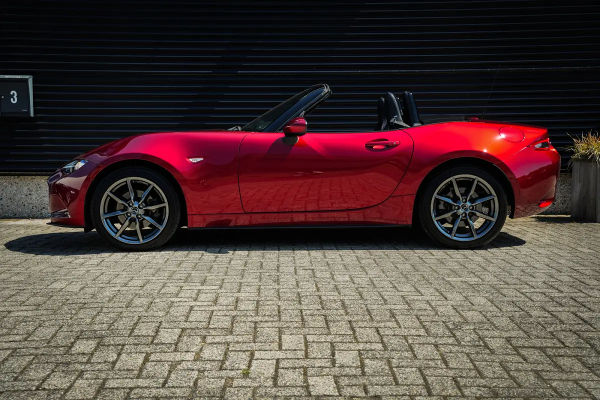 2.0 SkyActiv-G 160 GT-M | BOSE | CRUISE | NAVI | LEDER | STOELVERW. | PDC | SOUL RED | MOOI! |