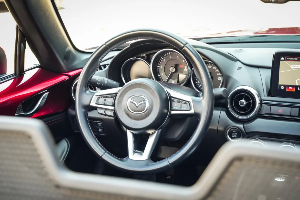 2.0 SkyActiv-G 160 GT-M | BOSE | CRUISE | NAVI | LEDER | STOELVERW. | PDC | SOUL RED | MOOI! |