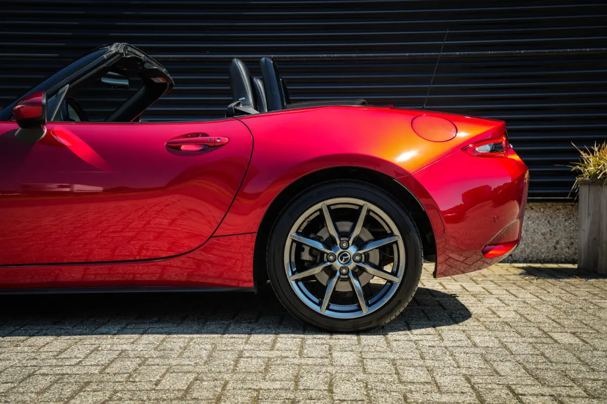 2.0 SkyActiv-G 160 GT-M | BOSE | CRUISE | NAVI | LEDER | STOELVERW. | PDC | SOUL RED | MOOI! |