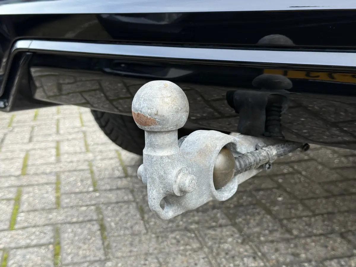 2.0 T6 Plug-in hybrid AWD Plus Dark | Trekhaak | Pano | Pilost Assist | Memory