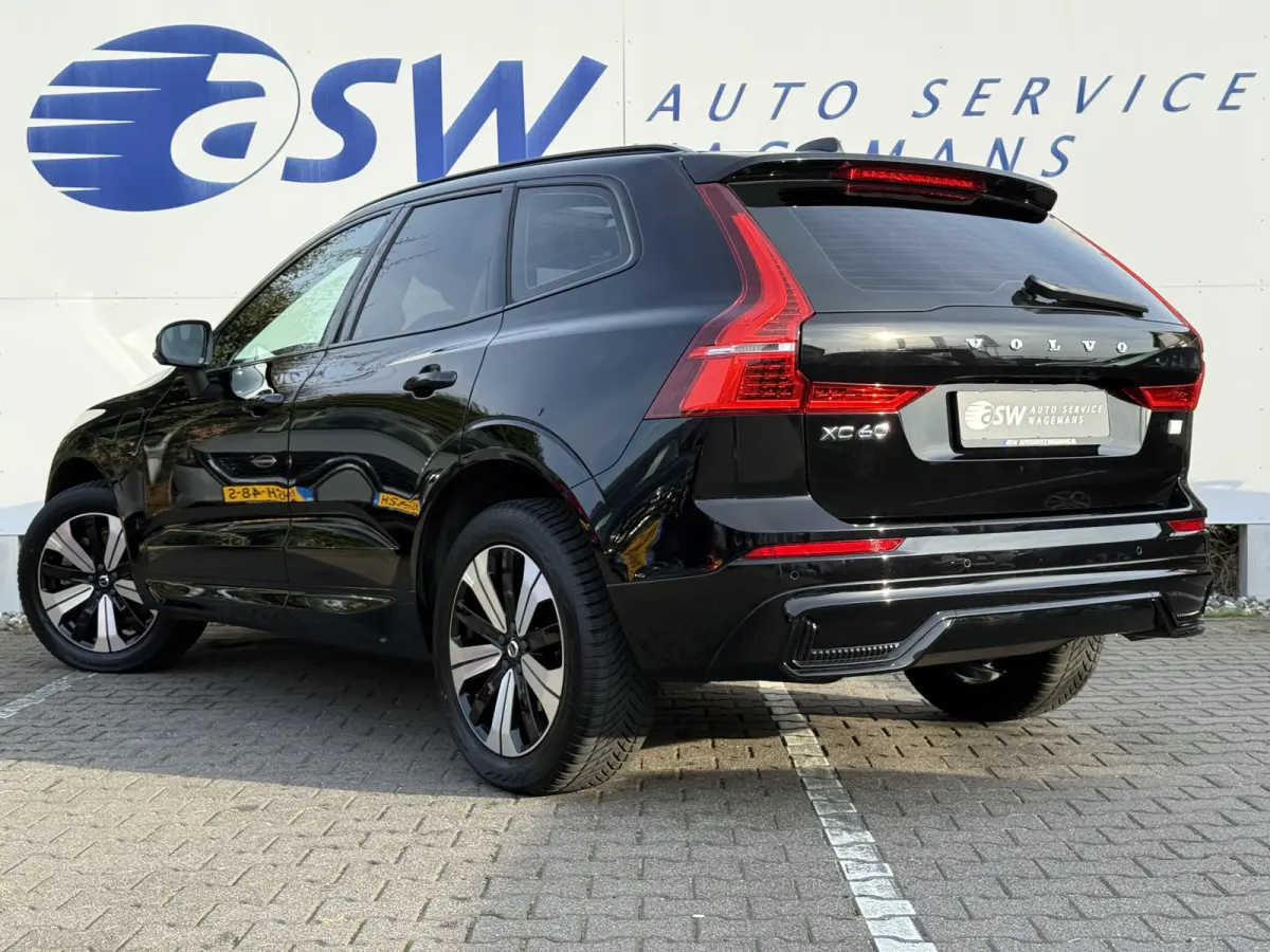 2.0 T6 Plug-in hybrid AWD Plus Dark | Trekhaak | Pano | Pilost Assist | Memory