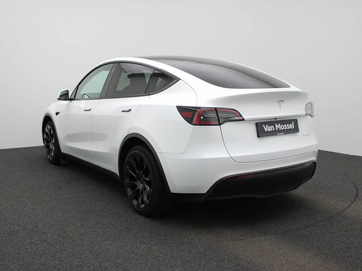 Long Range AWD 75 kWh VERWACHT !!! | AFNEEMBARE TREKHAAK | PANORAMADAK | ELEKTRISCHE KOFFERKELP | LEDEREN BEKLEDING | STOELVERWARMING | STUURWIELVERWARMING | PARKEERSENSOREN VOOR + ACHTER | 