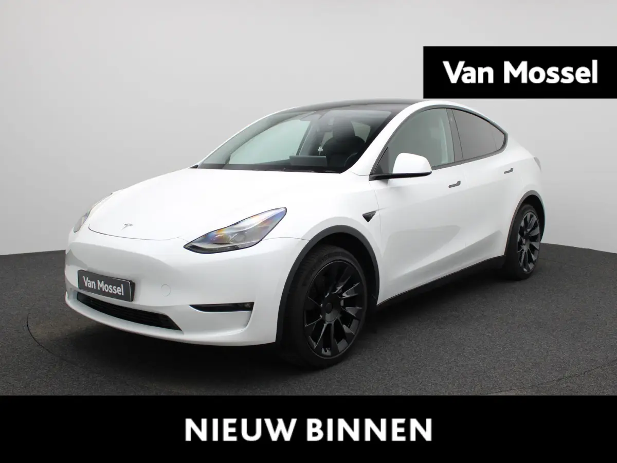 Long Range AWD 75 kWh VERWACHT !!! | AFNEEMBARE TREKHAAK | PANORAMADAK | ELEKTRISCHE KOFFERKELP | LEDEREN BEKLEDING | STOELVERWARMING | STUURWIELVERWARMING | PARKEERSENSOREN VOOR + ACHTER | 