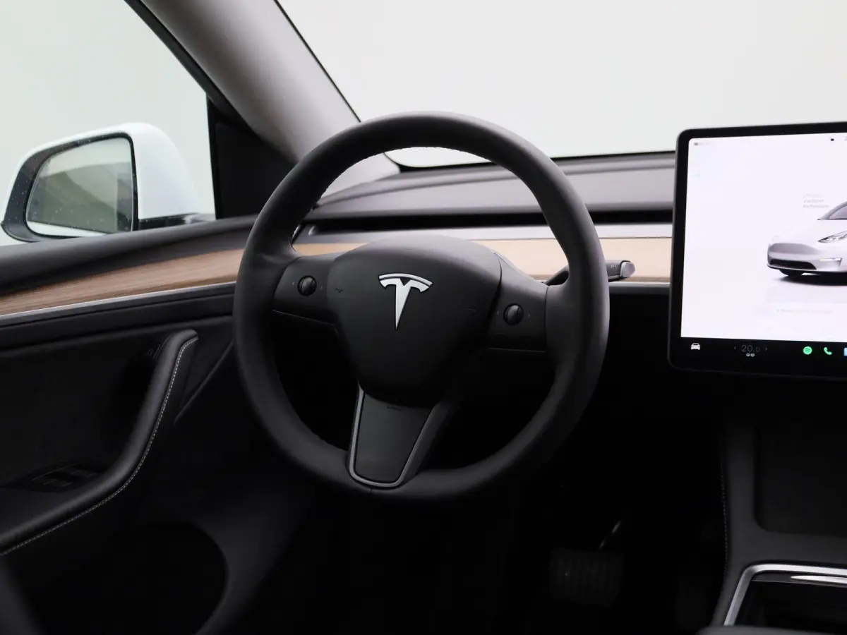 Long Range AWD 75 kWh VERWACHT !!! | AFNEEMBARE TREKHAAK | PANORAMADAK | ELEKTRISCHE KOFFERKELP | LEDEREN BEKLEDING | STOELVERWARMING | STUURWIELVERWARMING | PARKEERSENSOREN VOOR + ACHTER | 