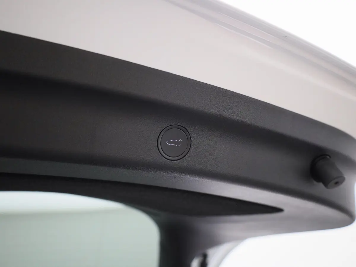 Long Range AWD 75 kWh VERWACHT !!! | AFNEEMBARE TREKHAAK | PANORAMADAK | ELEKTRISCHE KOFFERKELP | LEDEREN BEKLEDING | STOELVERWARMING | STUURWIELVERWARMING | PARKEERSENSOREN VOOR + ACHTER | 