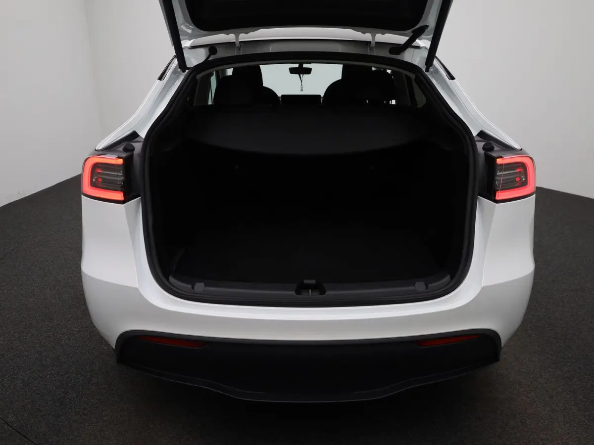 Long Range AWD 75 kWh VERWACHT !!! | AFNEEMBARE TREKHAAK | PANORAMADAK | ELEKTRISCHE KOFFERKELP | LEDEREN BEKLEDING | STOELVERWARMING | STUURWIELVERWARMING | PARKEERSENSOREN VOOR + ACHTER | 