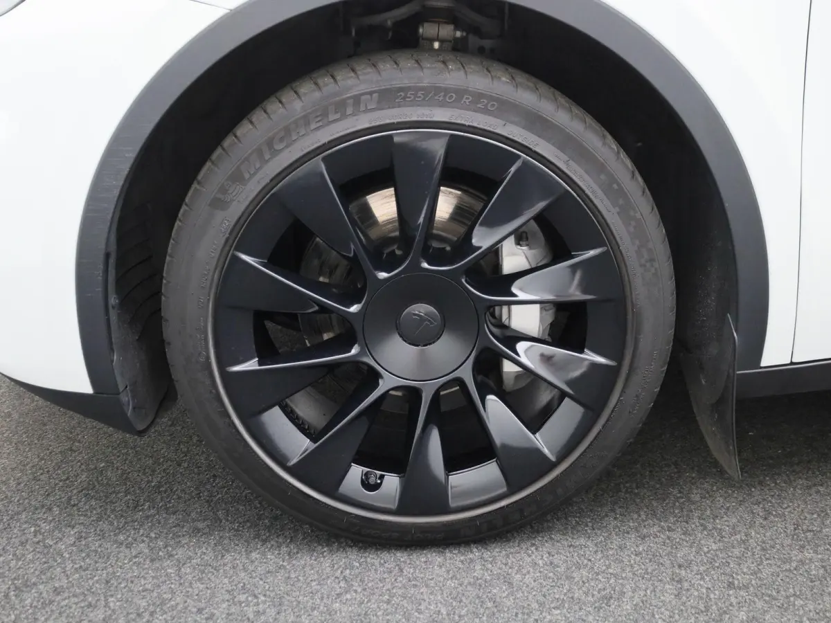 Long Range AWD 75 kWh VERWACHT !!! | AFNEEMBARE TREKHAAK | PANORAMADAK | ELEKTRISCHE KOFFERKELP | LEDEREN BEKLEDING | STOELVERWARMING | STUURWIELVERWARMING | PARKEERSENSOREN VOOR + ACHTER | 