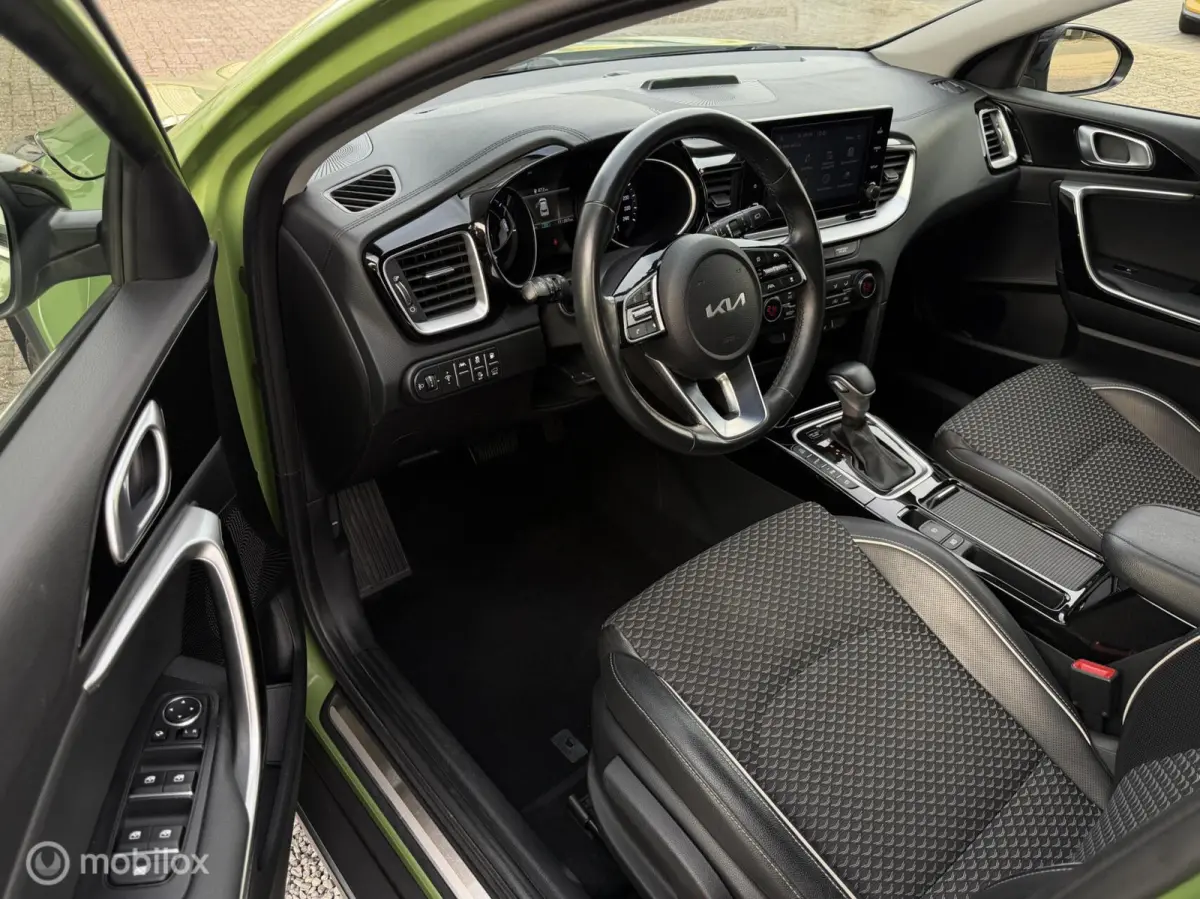 1.6 GDi PHEV DynamicPlusLine Acc Trekhaak Stoel-/stuurverw. Carplay 18"Lmv etc.