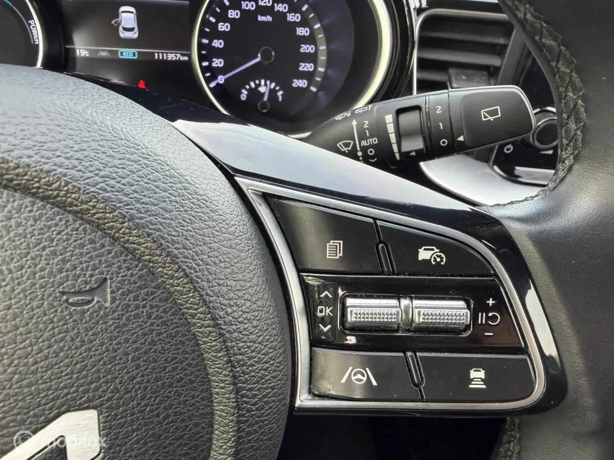 1.6 GDi PHEV DynamicPlusLine Acc Trekhaak Stoel-/stuurverw. Carplay 18"Lmv etc.