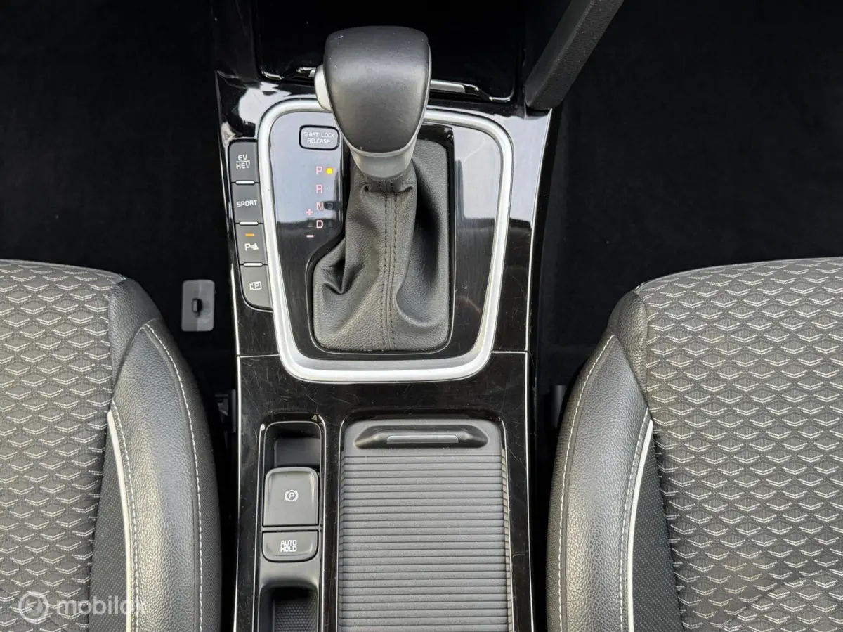1.6 GDi PHEV DynamicPlusLine Acc Trekhaak Stoel-/stuurverw. Carplay 18"Lmv etc.