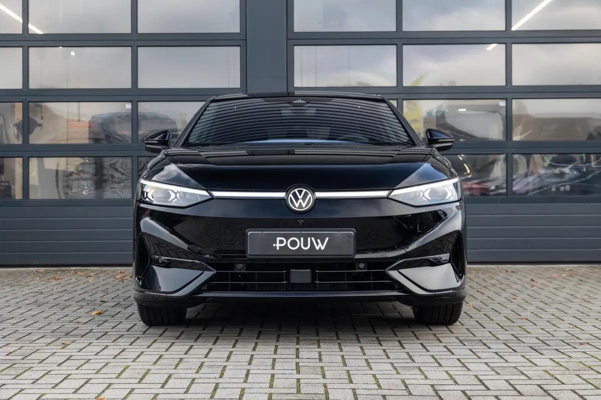 286pk Pro Limited Edition 77 kWh | Panoramadak | Trekhaak | 21"Velgen | Adaptief Onderstel