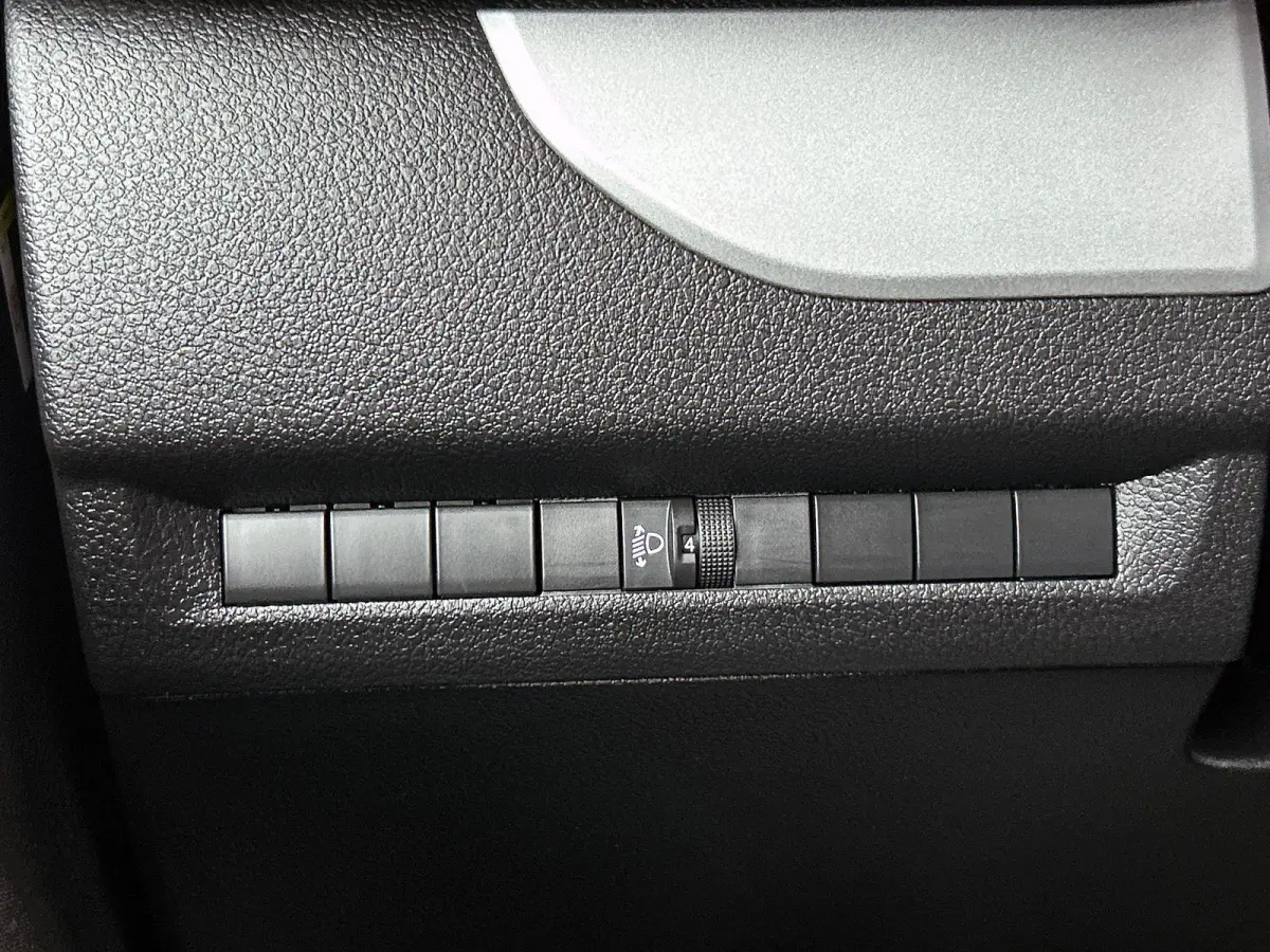 2.0 CDTI L3H1 145PK Dubbele Cabine Edition Airco Navigatie Trekhaak Carplay