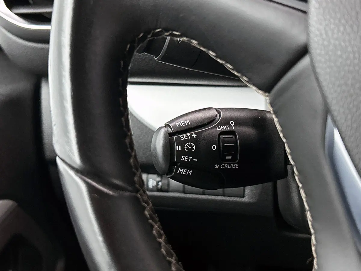 2.0 CDTI L3H1 145PK Dubbele Cabine Edition Airco Navigatie Trekhaak Carplay