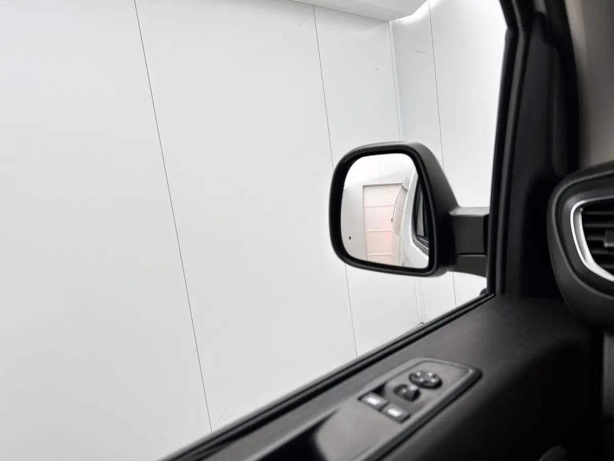 2.0 CDTI L3H1 145PK Dubbele Cabine Edition Airco Navigatie Trekhaak Carplay