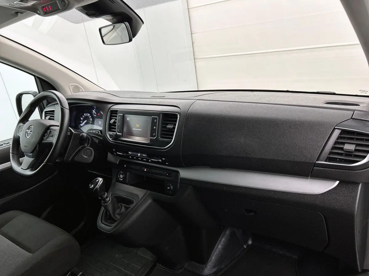 2.0 CDTI L3H1 145PK Dubbele Cabine Edition Airco Navigatie Trekhaak Carplay