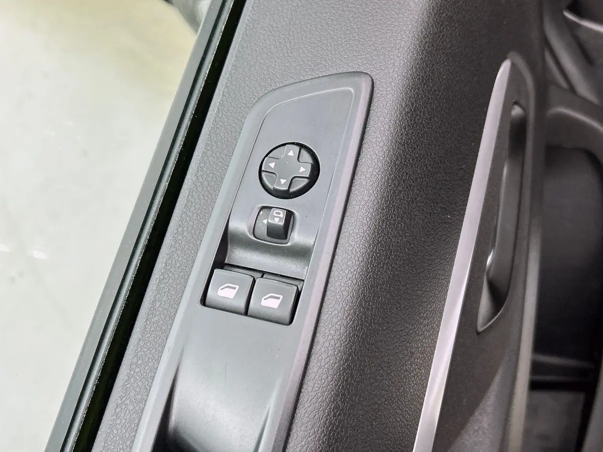 2.0 CDTI L3H1 145PK Dubbele Cabine Edition Airco Navigatie Trekhaak Carplay