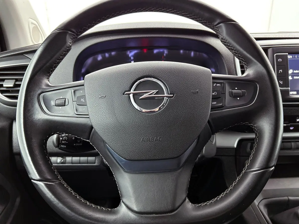 2.0 CDTI L3H1 145PK Dubbele Cabine Edition Airco Navigatie Trekhaak Carplay