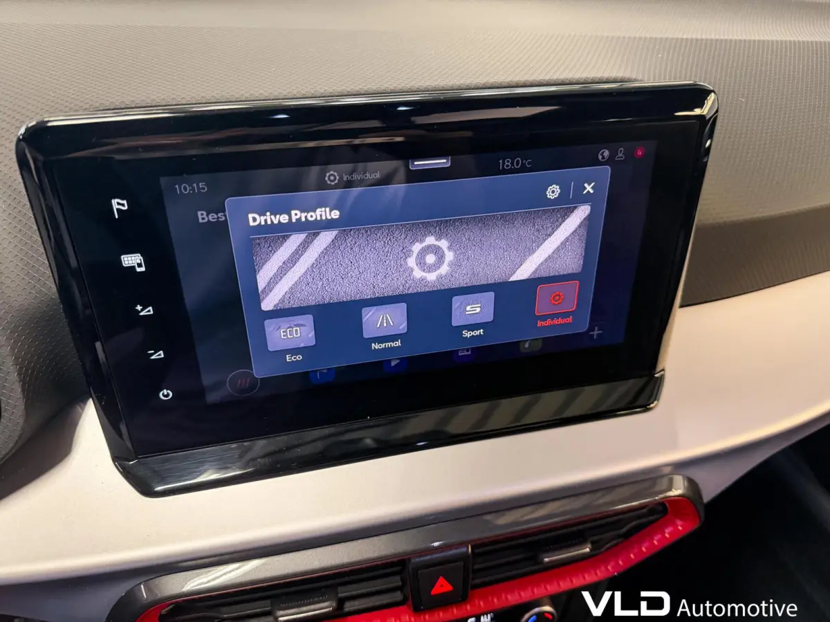 1.0 TSI FR LED PANO BEATS CAM CARPLAY ALCANTARA
