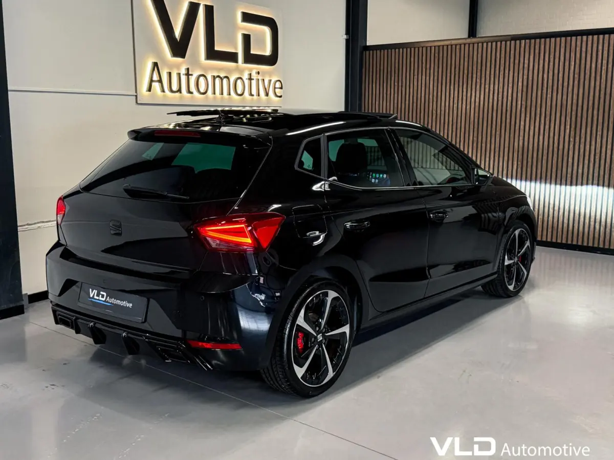 1.0 TSI FR LED PANO BEATS CAM CARPLAY ALCANTARA