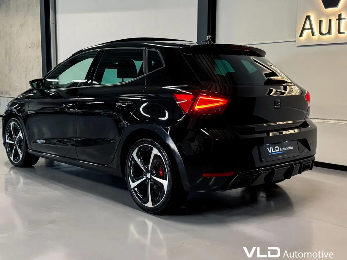 1.0 TSI FR LED PANO BEATS CAM CARPLAY ALCANTARA