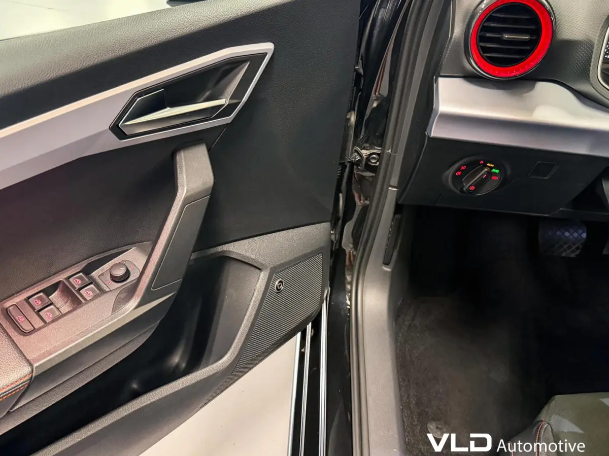 1.0 TSI FR LED PANO BEATS CAM CARPLAY ALCANTARA