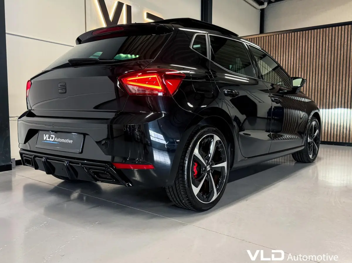1.0 TSI FR LED PANO BEATS CAM CARPLAY ALCANTARA