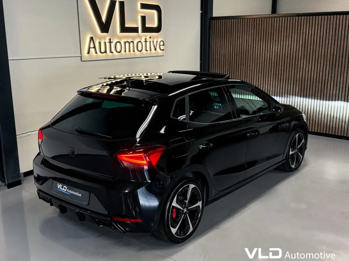 1.0 TSI FR LED PANO BEATS CAM CARPLAY ALCANTARA