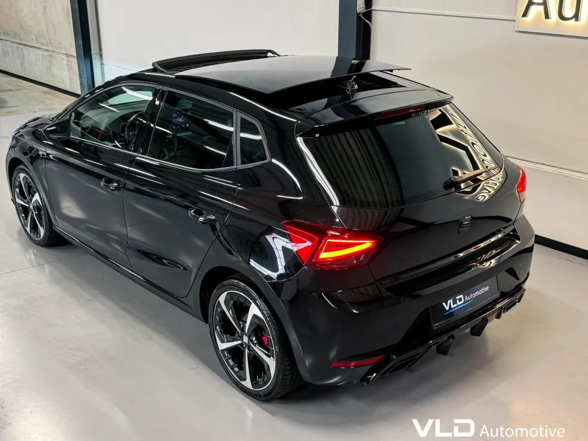 1.0 TSI FR LED PANO BEATS CAM CARPLAY ALCANTARA