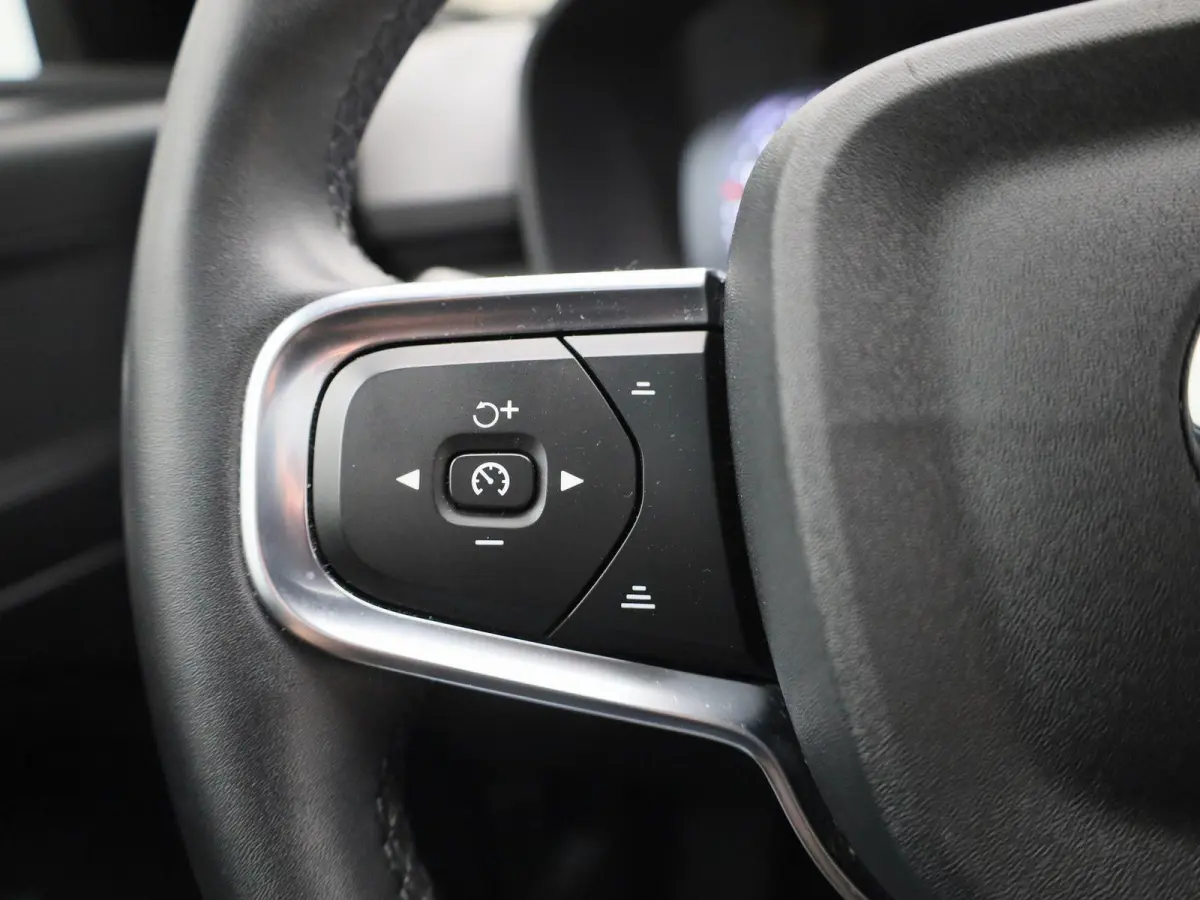 T4 PHEV Inscription Aut. | PANORAMADAK | LEER | CAMERA | TREKHAAK | STOELVERWARMING