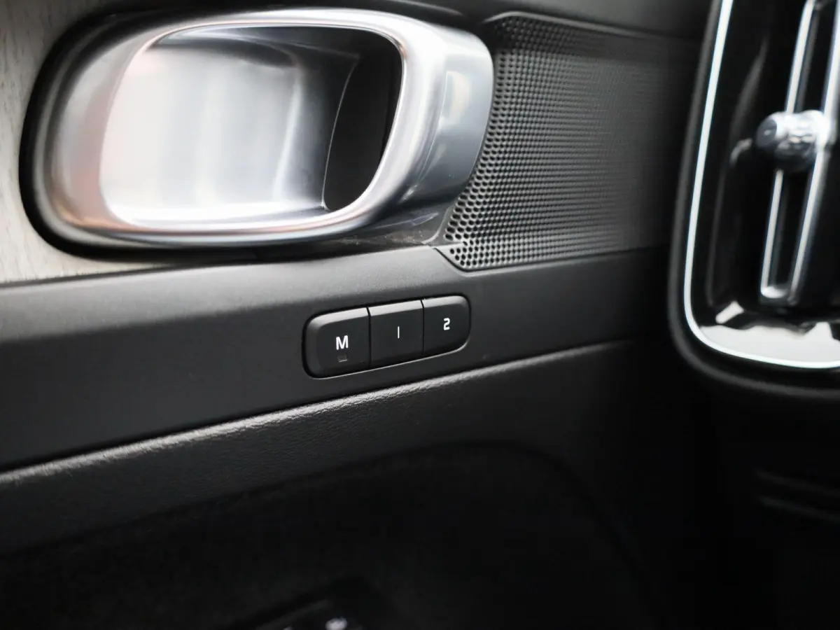 T4 PHEV Inscription Aut. | PANORAMADAK | LEER | CAMERA | TREKHAAK | STOELVERWARMING