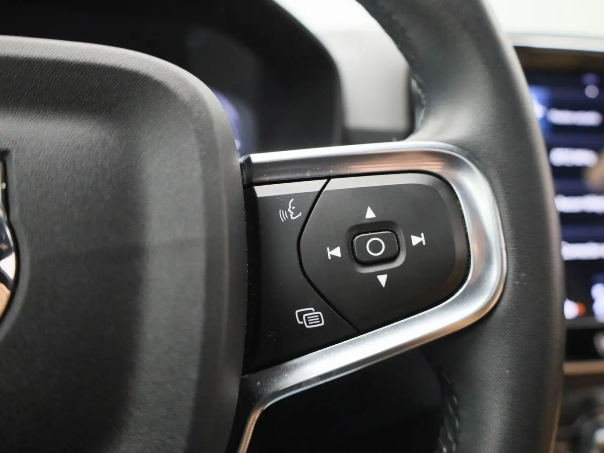 T4 PHEV Inscription Aut. | PANORAMADAK | LEER | CAMERA | TREKHAAK | STOELVERWARMING